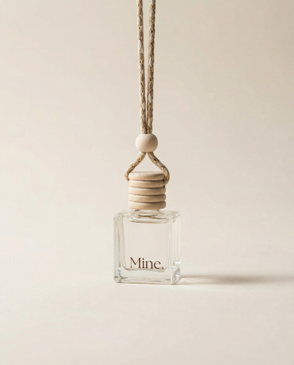 בקבוק זכוכית שקוף עם מסמן Mine. פקק עץ וחבל - מפיץ ריח לרכב No.1